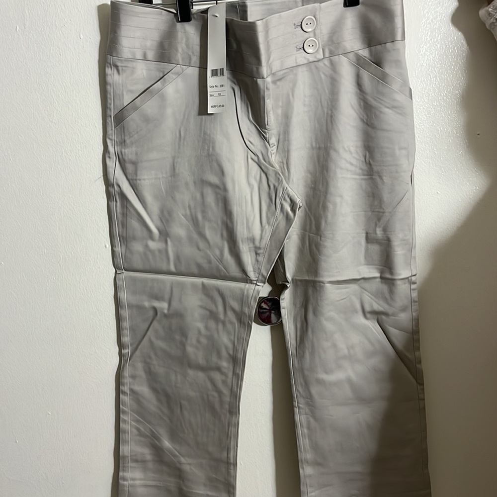 capris